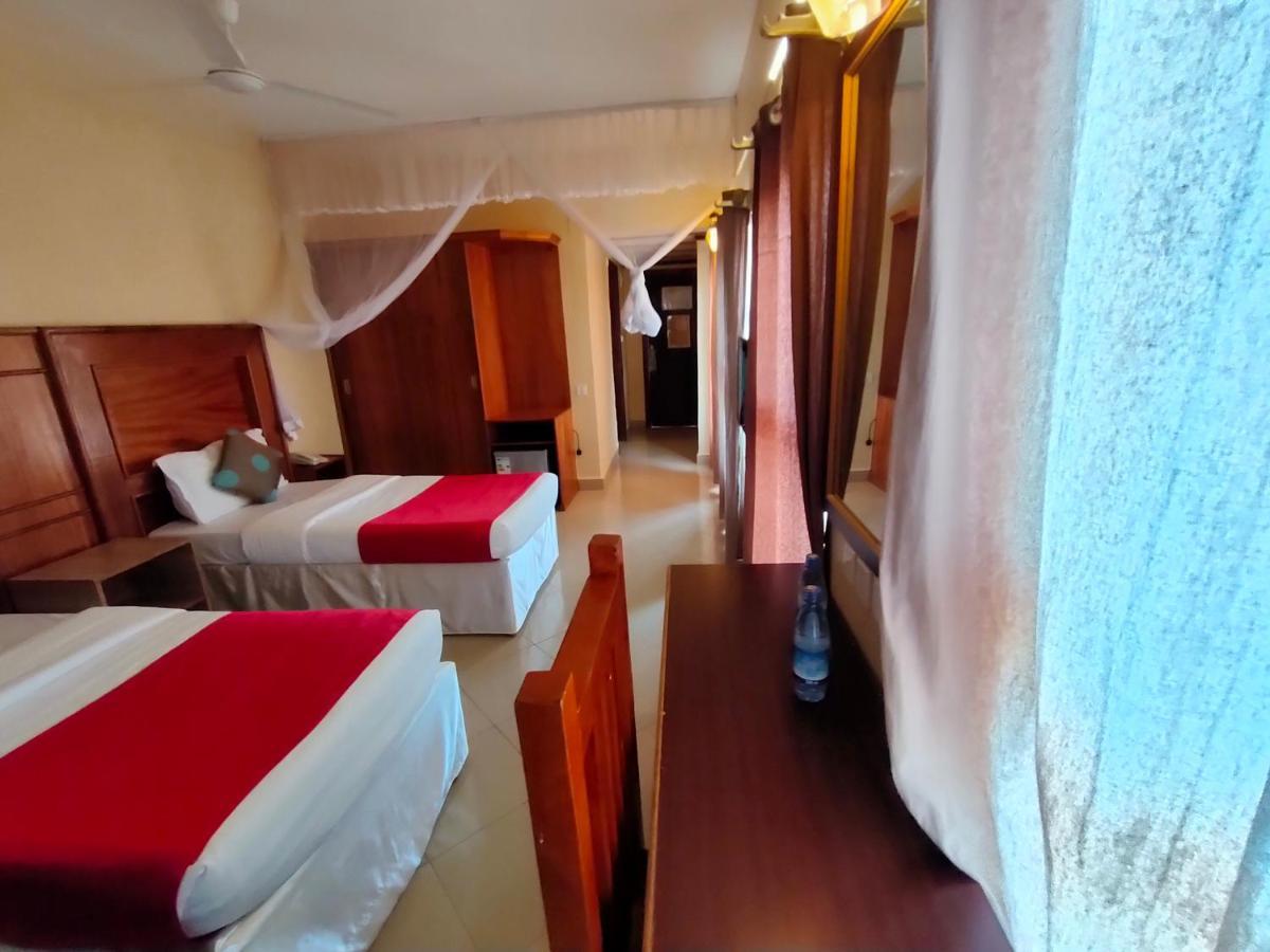 Pulickal Airport Hotel Entebbe Exterior photo