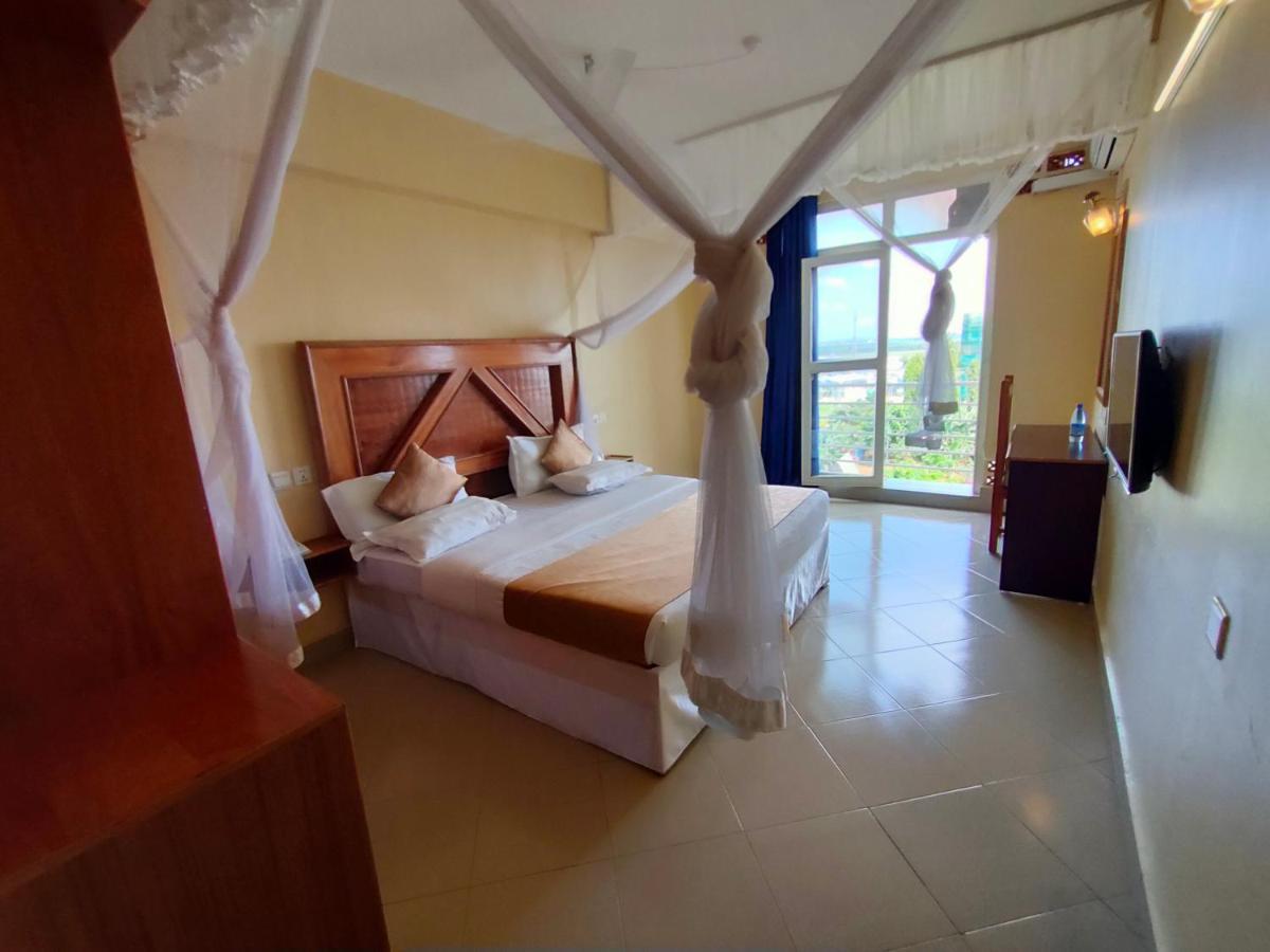 Pulickal Airport Hotel Entebbe Exterior photo
