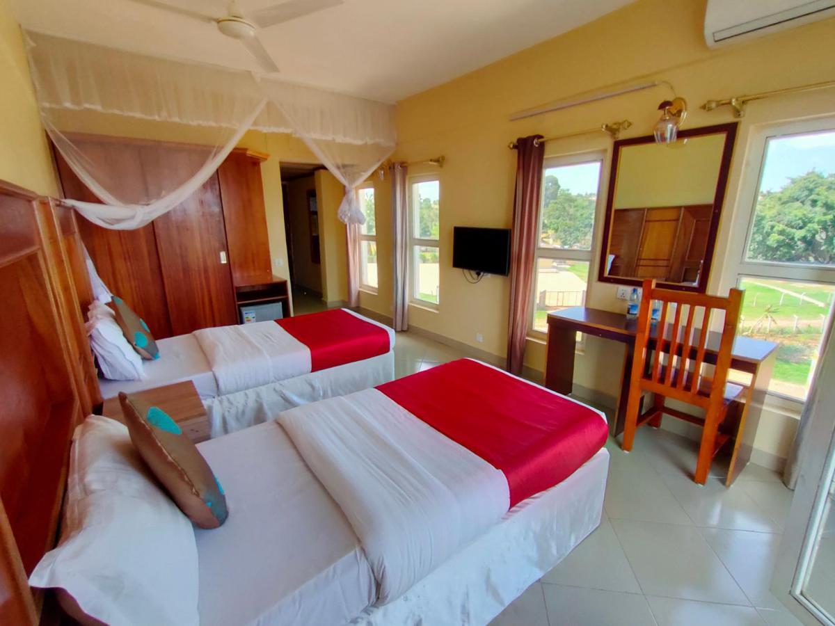 Pulickal Airport Hotel Entebbe Exterior photo