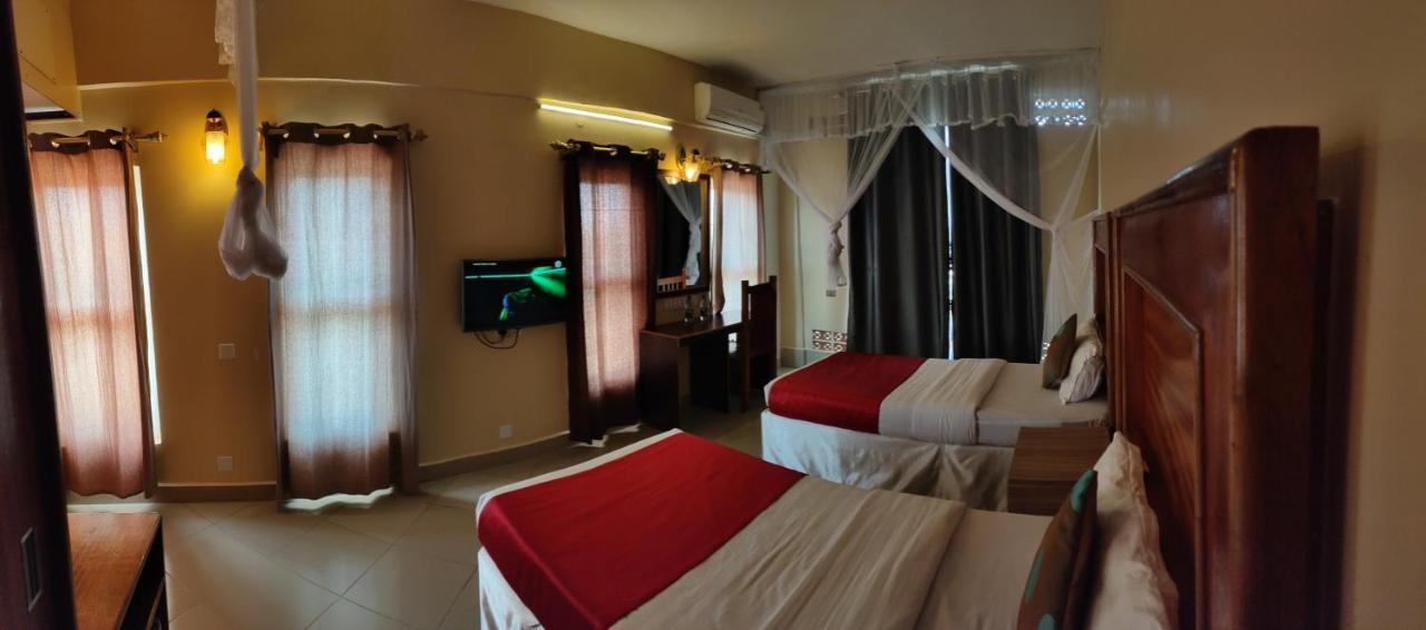 Pulickal Airport Hotel Entebbe Exterior photo