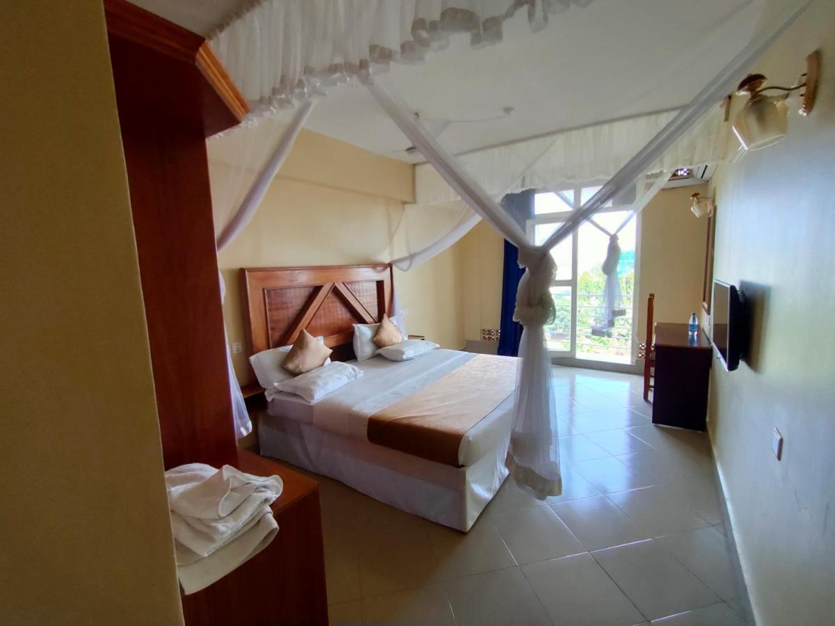 Pulickal Airport Hotel Entebbe Exterior photo