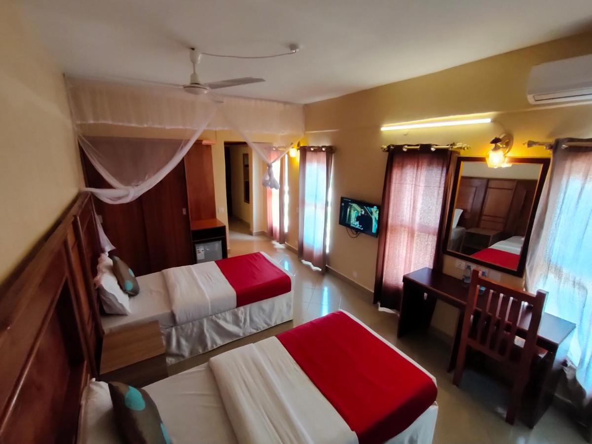 Pulickal Airport Hotel Entebbe Exterior photo