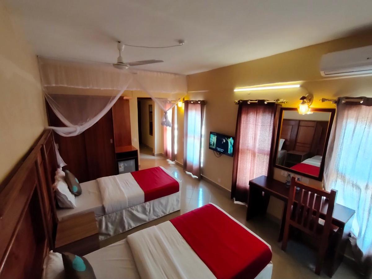 Pulickal Airport Hotel Entebbe Exterior photo
