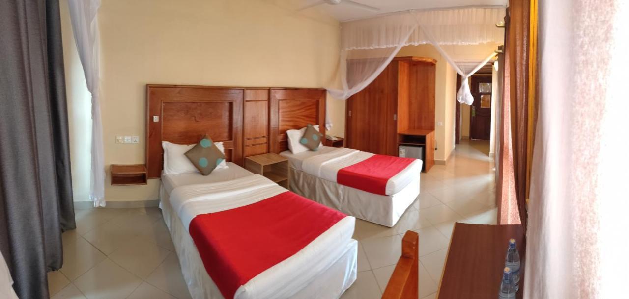 Pulickal Airport Hotel Entebbe Exterior photo