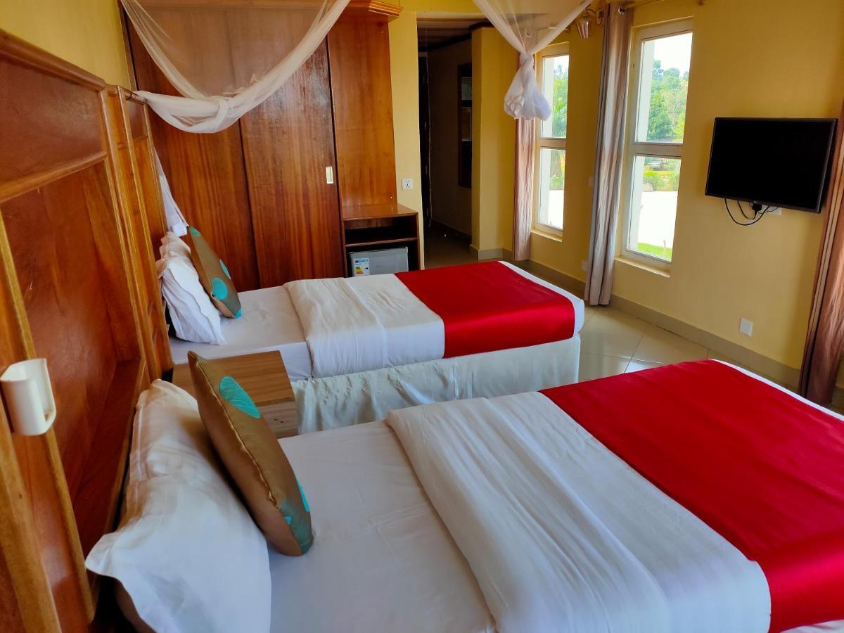 Pulickal Airport Hotel Entebbe Exterior photo
