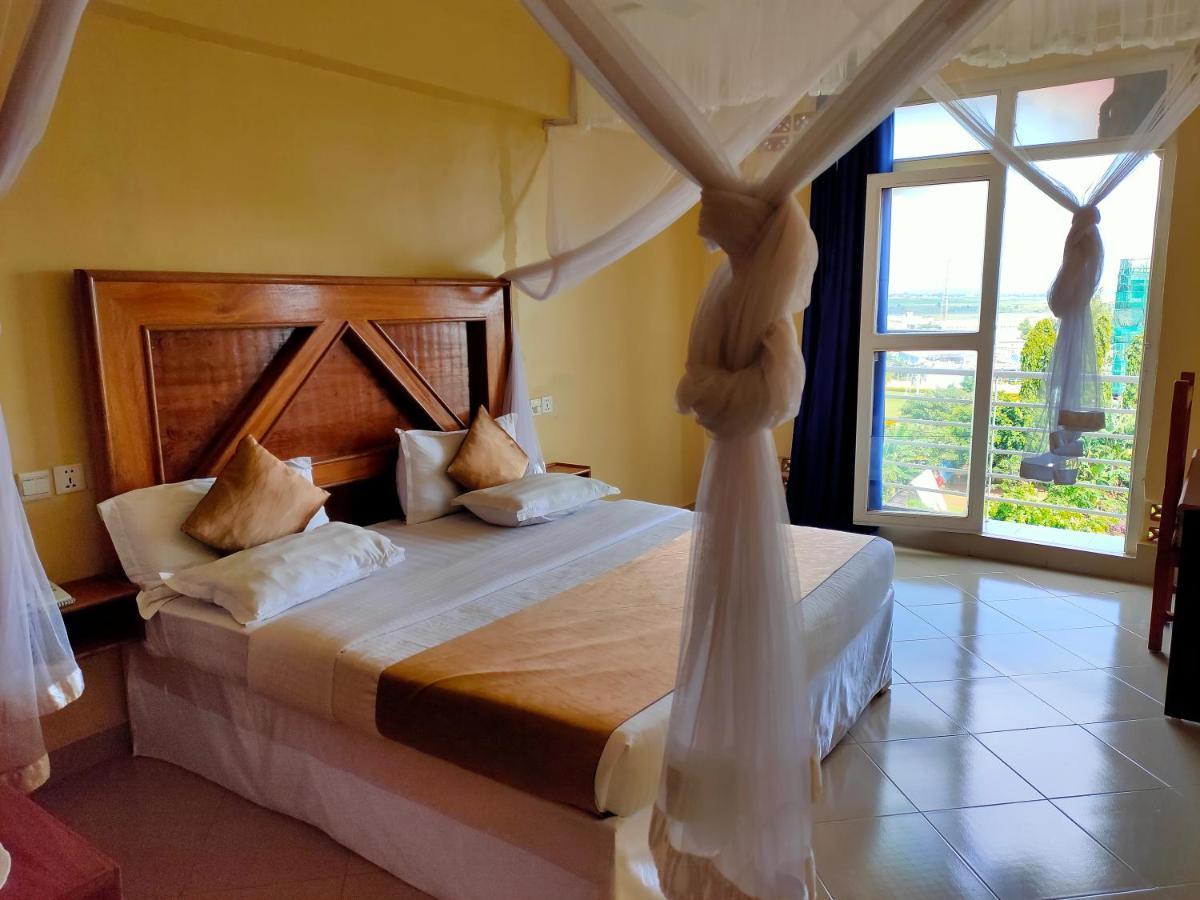 Pulickal Airport Hotel Entebbe Exterior photo
