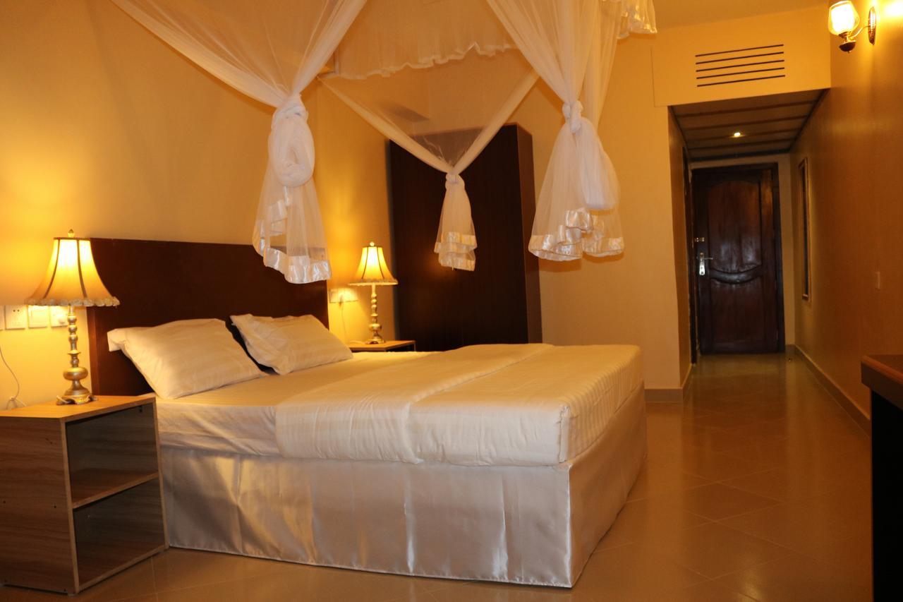 Pulickal Airport Hotel Entebbe Exterior photo